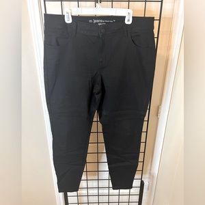 Maurices Mid Rise Black Skinny Jeans